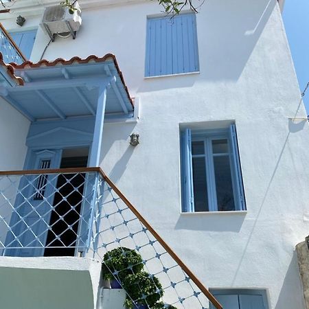 Beautiful Townhouse In Szkiáthosz Kültér fotó